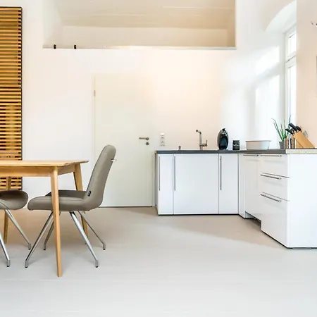 Homebydoni - Kueche I Terrasse I 500 Mbits Wifi I Design Loft Nahe Rmcc & Staatstheater *