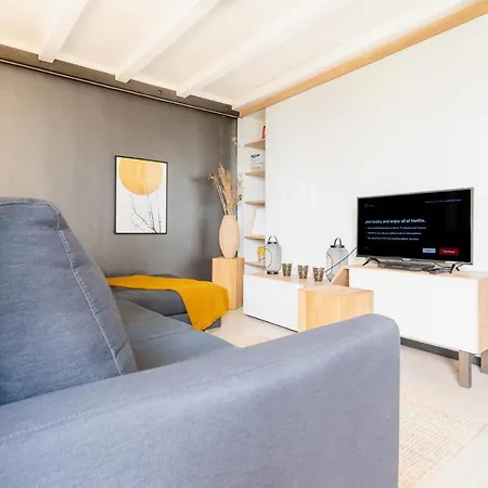 Daire Homebydoni - Kueche I Terrasse I 500 Mbits Wifi I Design Loft Nahe Rmcc & Staatstheater *